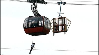 Chief minister Jai Ram Thakur had on Monday ordered a magisterial probe to ascertain the reason behind the cable car developing a technical snag. (Sant Arora/HT) Chief minister Jai Ram Thakur had on Monday ordered a magisterial probe to ascertain the reason behind the cable car developing a technical snag. (Sant Arora/HT)