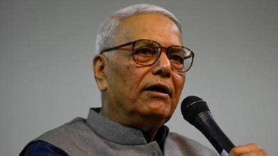 Presidential Polls: Yashwant Sinha has served as the union finance and foriegn minister. (HT PHOTO.) Presidential Polls: Yashwant Sinha has served as the union finance and foriegn minister. (HT PHOTO.)