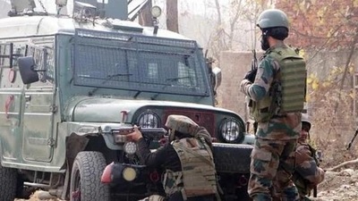 aish terrorist who killed cop among 4 gunned down in J&K (HT_PRINT) aish terrorist who killed cop among 4 gunned down in J&K (HT_PRINT)