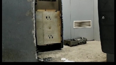 One of the two ATMs from where the cash box was robbed by unidentified persons in Kalyan on Sunday. Police suspect the same gang to operate across the State. (HT PHOTO) One of the two ATMs from where the cash box was robbed by unidentified persons in Kalyan on Sunday. Police suspect the same gang to operate across the State. (HT PHOTO)