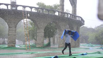 Heavy rain in Chandigarh on Monday. (HT PHOTO)