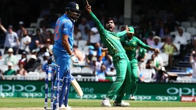 Mohammad Amir reacts after dismissing Rohit Sharma in 2017 Champions Trophy Mohammad Amir reacts after dismissing Rohit Sharma in 2017 Champions Trophy