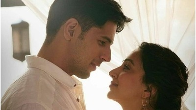 Sidharth Malhotra and Kiara Advani in a still from Shershaah. Sidharth Malhotra and Kiara Advani in a still from Shershaah. 