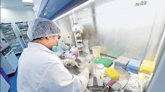 An experiment underway at one of the labs at Biocon Research Centre at Biocon Park in Bangalore. Photo by Aniruddha Chowdhury/Mint (Mint)