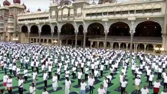 International Yoga Day LIVE: Mysuru, Karnataka's culture capital, sees  vibrant celebrations | Hindustan Times