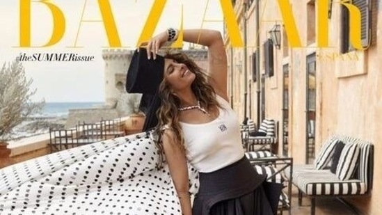 Priyanka Chopra's magazine cover got a thumbs up from her fans. Priyanka Chopra's magazine cover got a thumbs up from her fans. 