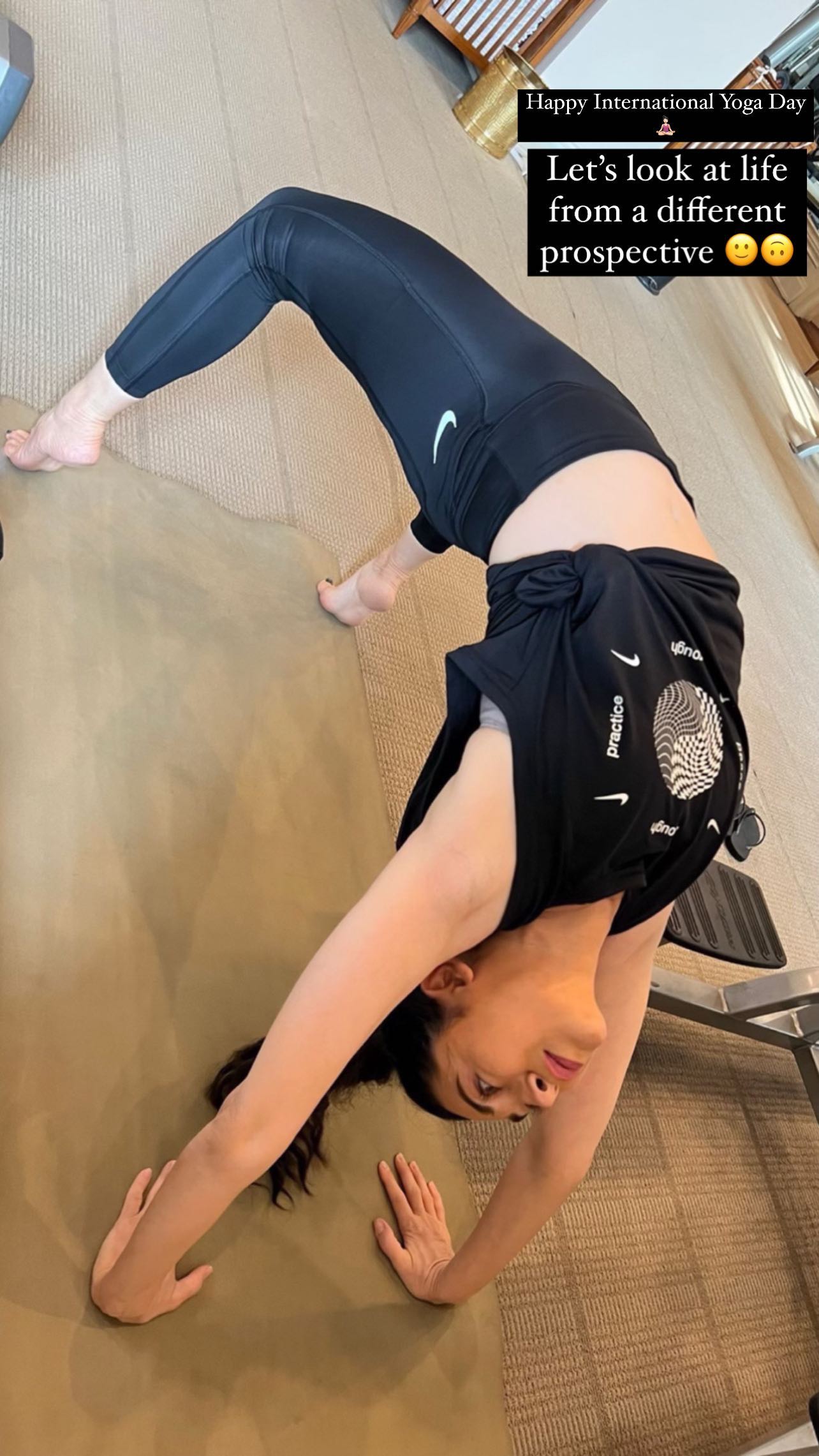 Karisma Kapoor performs Chakrasana or Yoga's wheel pose (Instagram/therealkarismakapoor) Karisma Kapoor performs Chakrasana or Yoga's wheel pose (Instagram/therealkarismakapoor)