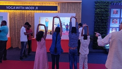 Children follow Prime Minister’s yoga animation postures. (HT Photo) Children follow Prime Minister’s yoga animation postures. (HT Photo)
