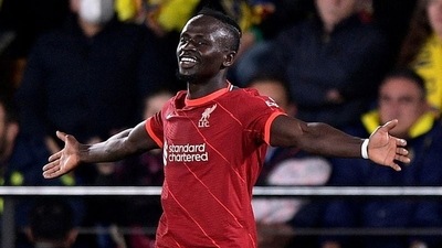 Sadio Mane celebrates after scoring a goal (REUTERS)
