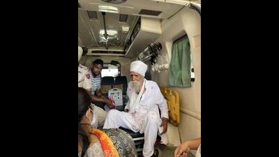 The 84-year-old man who fell on the railway tracks while trying to board a train in Ludhiana on Wednesday. (HT Photo)