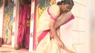 NDA’s President-nominee Draupadi Murmu in Odisha on Wednesday. (HT Photo) (HT_PRINT) NDA’s President-nominee Draupadi Murmu in Odisha on Wednesday. (HT Photo) (HT_PRINT)