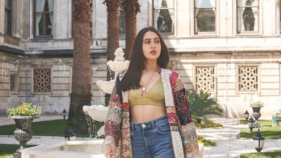 Sara Ali Khan sets Turkey on fire, rocks Bohemian style in <span class='webrupee'>₹</span>3 lakh patchwork jacket, satin bralette&nbsp;(Instagram/saraalikhan95)