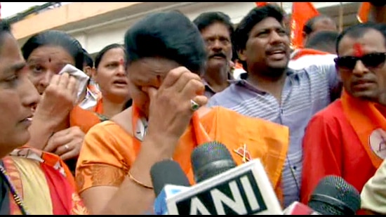 Shiv Sena women supporters break down and weep as they protest against rebel leader Eknath Shinde who has led to ongoing instability in the MVA govt in the state, in Aurangabad on Wednesday. (ANI)