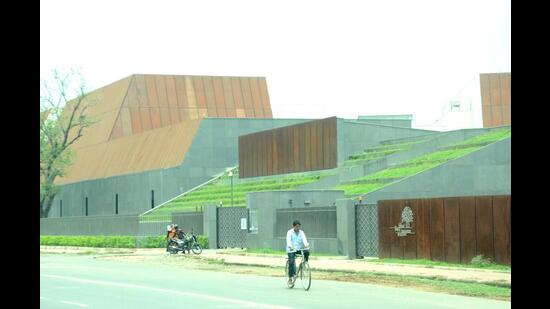 Bihar Museum in Patna. The Bihar Museum has proposed to hold a two-month long exhibition of around 300 rare antiquities of different museums in the state, commencing at its premises from August 7, to mark its foundation day celebrations. (HT Photo) Bihar Museum in Patna. The Bihar Museum has proposed to hold a two-month long exhibition of around 300 rare antiquities of different museums in the state, commencing at its premises from August 7, to mark its foundation day celebrations. (HT Photo)