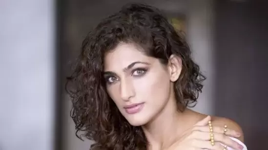 Kubbra Sait recalls her childhood memories.