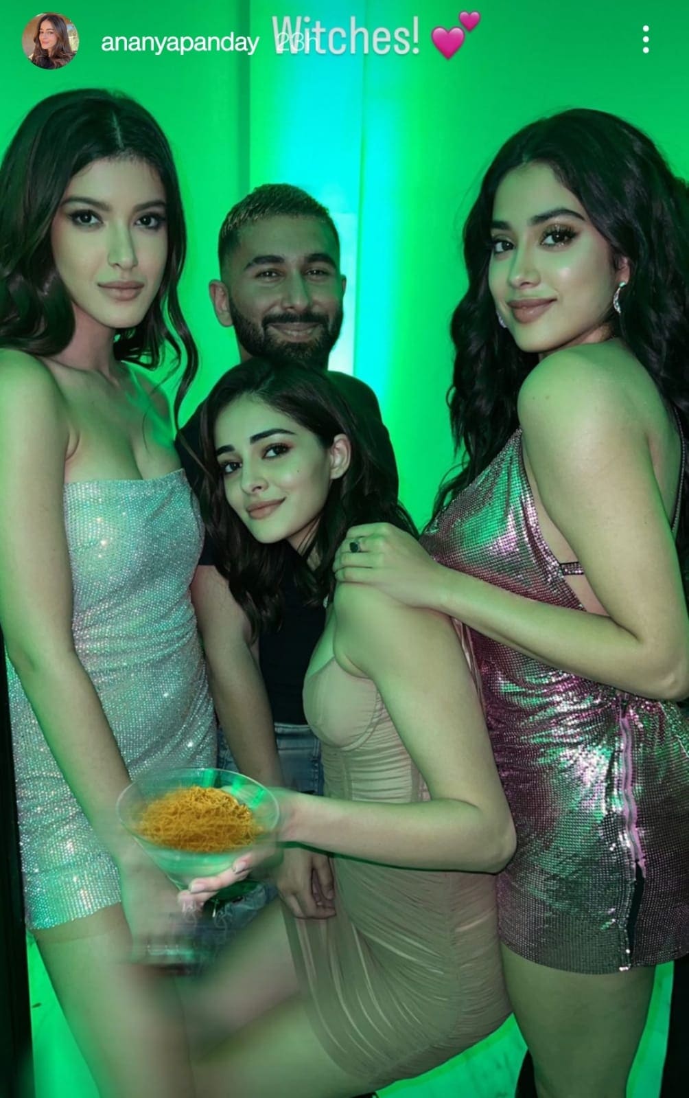 Ananya Panday fills cocktail glass with aloo bhujia in pic