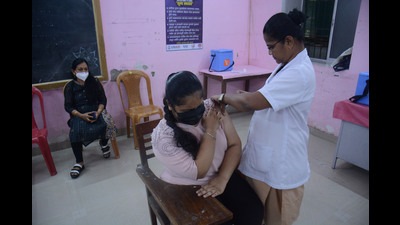 A girl gets her vaccination against Covid. Navi Mumbai, on Wednesday and Thursday, reported a death each related to Covid, the firsts since February 26, 2022. (PRAFUL GANGURDE/HT PHOTO)
