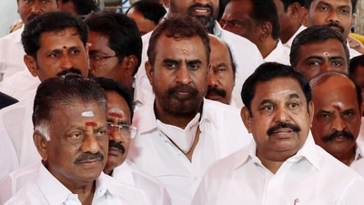 Single leader demand amid chaos, walkout: 10 points on key AIADMK meet (Anantha Krishnan) Single leader demand amid chaos, walkout: 10 points on key AIADMK meet (Anantha Krishnan)