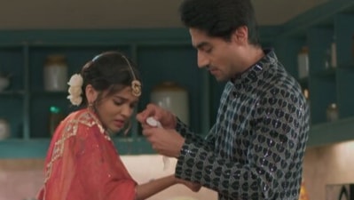 Yeh Rishta Kya Kehlata Hai's latest episode sees a tender moment between Akshara and Abhimanyu.