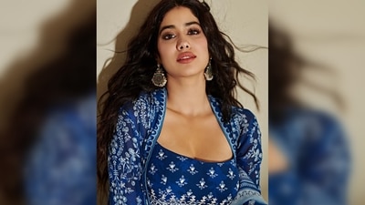 Janhvi Kapoor paired her contemporary ethnic look with oxidised earrings with pearl detailing. (Instagram/@janhvikapoor) Janhvi Kapoor paired her contemporary ethnic look with oxidised earrings with pearl detailing. (Instagram/@janhvikapoor)