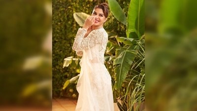 Jacqueline Fernandez's makeup artist Shaan Muttathil gave her the perfect soft glam makeup look to complement her attire. (Instagram/@jacquelinef123) Jacqueline Fernandez's makeup artist Shaan Muttathil gave her the perfect soft glam makeup look to complement her attire. (Instagram/@jacquelinef123)