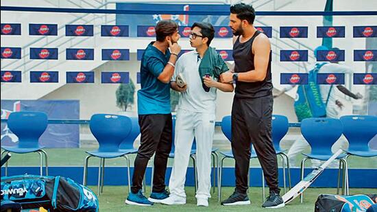 Shayan Roy(centre) in a chocolate ad with Yuvraj Singh and Rishabh Pant Shayan Roy(centre) in a chocolate ad with Yuvraj Singh and Rishabh Pant