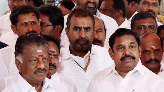 Single leader demand amid chaos, walkout: 10 points on key AIADMK meet ...