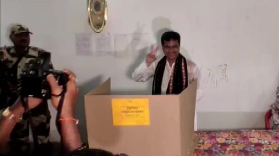 Tripura CM Manik Saha casts his vote at a polling station in Town Bordowali assembly constituency.