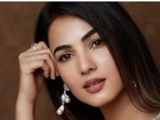 Sonal Chauhan is setting the bridal mood on Instagram. The actor chose the attire apt for a monsoon wedding. Sonal’s sartorial sense of fashion always manages to make us drool and the recent set of pictures were no different. Sonal picked a lehenga and made us swoon with her pictures.(Instagram/@sonalchauhan)