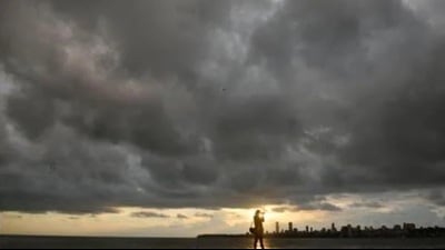 The Southwest Monsoon has weakened and has not progressed beyond Sonbhadra after it entered East Uttar Pradesh on Monday (HT File Photo)