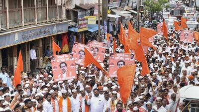 Shiv Sena workers take part in a protest rally against rebel party leader Eknath Shinde, in Kolhapur, Maharashtra, on June 24, 2022. (PTI) Shiv Sena workers take part in a protest rally against rebel party leader Eknath Shinde, in Kolhapur, Maharashtra, on June 24, 2022. (PTI)