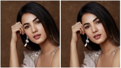 Styled by fashion stylist Manogna Gollapudi, Sonal wore her tresses open in straight locks and decked up in black eyeliner, mascara-laden eyelashes, drawn eyebrows, contoured cheeks and a shade of pastel pink lipstick. (Instagram/@sonalchauhan)