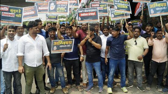 Youth Congress workers protest against the ‘Agnipath’ defence recruitment scheme. (ANI Photo) Youth Congress workers protest against the ‘Agnipath’ defence recruitment scheme. (ANI Photo)