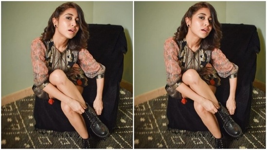 Shweta’s fashion diaries are drool-worthy. A few days back, Shweta decked up in a short dress with long sleeves and looked absolutely ravishing.(Instagram/@battatawada)