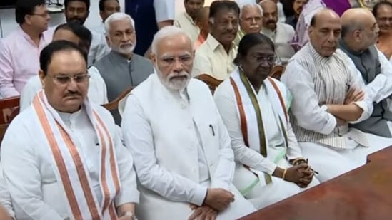 NDA presidential candidate Droupadi Murmu with Prime Minister Narendra Modi, BJP president JP Nadda, Defence minister Rajnath Singh and union home minister Amit Shah.(Twitter/ANI)