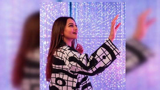 Sonakshi Sinha kept it comfy yet very trendy in a black and white printed jacket and high-rise pants set.(Instagram/@aslisona)