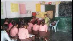 Students studying at a government-run primary school in Prayagraj. (HT file)