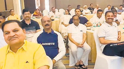 **EDS: VIDEO GRAB** Guwahati: Rebel Maharashtra MLAs during a meeting at a hotel in Guwahati, Saturday, June 25, 2022. (PTI Photo)(PTI06_25_2022_000161A) (PTI) **EDS: VIDEO GRAB** Guwahati: Rebel Maharashtra MLAs during a meeting at a hotel in Guwahati, Saturday, June 25, 2022. (PTI Photo)(PTI06_25_2022_000161A) (PTI)