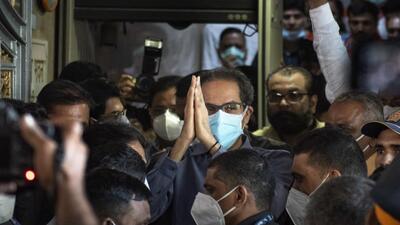 Maharashtra Chief Minister Uddhav Thackeray steps out of Sena Bhavan after holding an emergency meeting with all Shiv Sena National Executives on Saturday. (Satish Bate/HT PHOTO) Maharashtra Chief Minister Uddhav Thackeray steps out of Sena Bhavan after holding an emergency meeting with all Shiv Sena National Executives on Saturday. (Satish Bate/HT PHOTO)