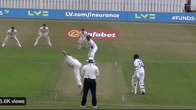 Roman Walker bowls to Virat Kohli (Screengrab from vidoe tweeted by Leicester)