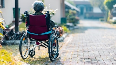 A latest study suggests that older adults with untreated sight conditions may be at higher risk of dementia. (Unsplash) A latest study suggests that older adults with untreated sight conditions may be at higher risk of dementia. (Unsplash)