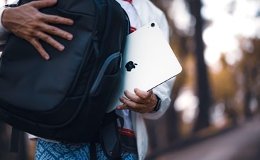 Woman shares how she got back her lost bag, iPad after three years (Representational Image). (Unsplash) Woman shares how she got back her lost bag, iPad after three years (Representational Image). (Unsplash)