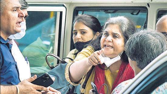 Gujarat Anti-Terror Squad (ATS) detain activist Teesta Setalvad from Santacruz police station in connection with a foreign fund case related to her NGO, in Mumbai, on Saturday. (Vijay Bate/HT Photo)