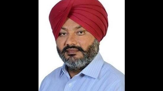 Finance minister Harpal Singh Cheema presented AAP government’s white paper two days before his first budget presentation. (HT Photo) Finance minister Harpal Singh Cheema presented AAP government’s white paper two days before his first budget presentation. (HT Photo)