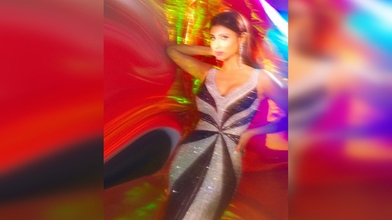 Mouni Roy sparkles bright like a shining star in this embellished gown for DID L'il Masters.(Instagram/@imouniroy)