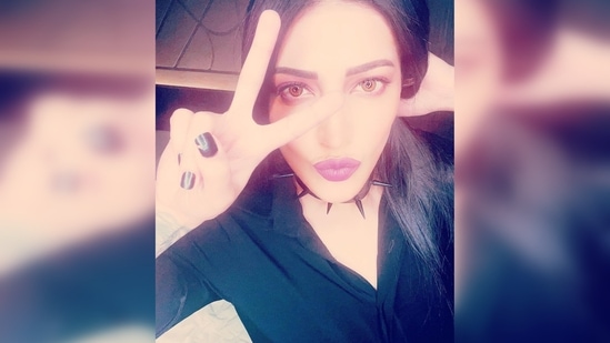 Shruti Haasan accessorised her glamorous gothic look with a black spike choker.(Instagram/@shrutihaasan)