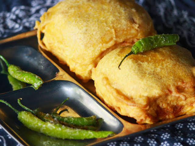 Mumbai’s favourite wada pav Mumbai’s favourite wada pav