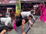 Aditya Roy Kapur doing pushups with The Great Khali. Aditya Roy Kapur doing pushups with The Great Khali.