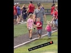 The girl went over to her little brother to give him a hug. (amandawinnett22/Instagram) The girl went over to her little brother to give him a hug. (amandawinnett22/Instagram)