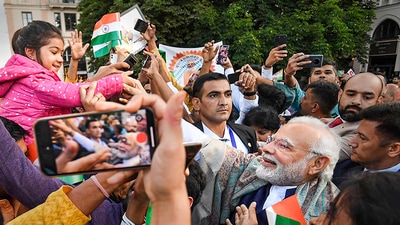 PM Modi receives a warm welcome from the Indian diaspora. (PTI) PM Modi receives a warm welcome from the Indian diaspora. (PTI)